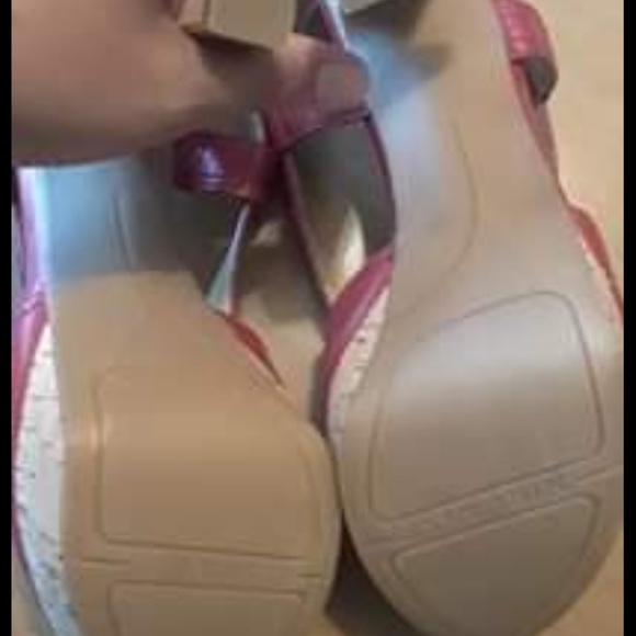 Heels - Picture 3 of 3